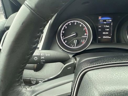 Used 2024 Toyota Camry SE image 28