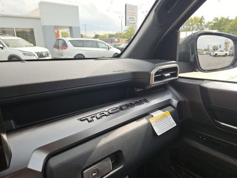 New 2025 Toyota Tacoma TRD Off-Road image 32