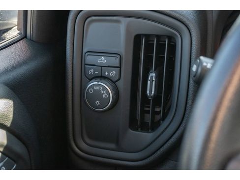 Used 2025 Chevrolet Silverado 1500 Custom image 24