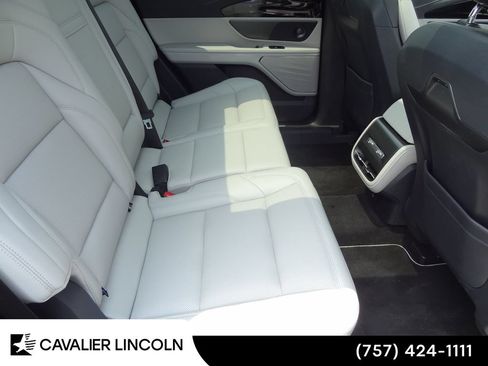 Used 2026 Lincoln Nautilus Premier w/ Equipment Group 102A AWD/4WD image 12