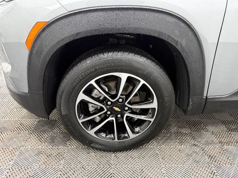 Used 2024 Chevrolet TrailBlazer LT w/ LT Cold Weather Package AWD/4WD image 15