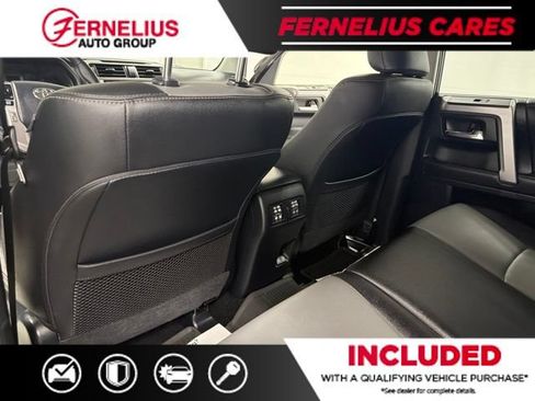 Used 2022 Toyota 4Runner SR5 Premium w/ Moonroof Package AWD/4WD image 28