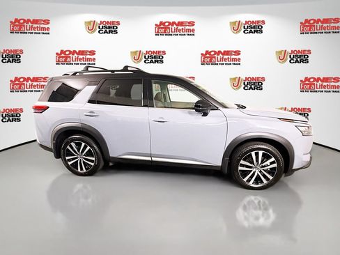 Certified 2025 Nissan Pathfinder Platinum AWD/4WD image 20