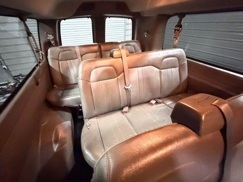 Used 2017 GMC Savana 3500 LS image 16