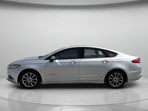 Used 2017 Ford Fusion S FWD image 5