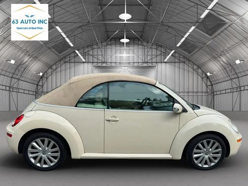 Used 2008 Volkswagen Beetle SE FWD image 6