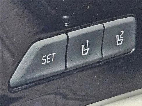 Used 2024 Kia Carnival SX image 18