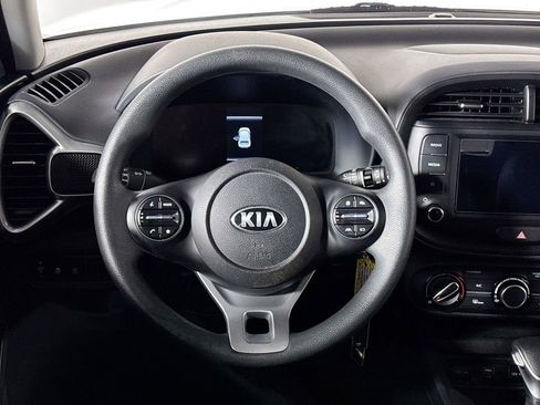 Certified 2025 Kia Soul LX image 14