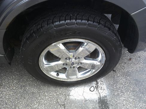 Used 2010 Ford Escape Limited FWD image 10