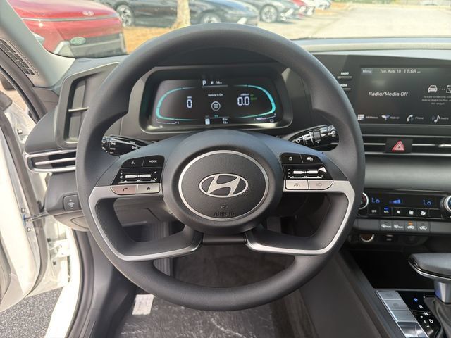 New 2026 Hyundai Elantra Hybrid FWD image 25