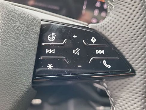 New 2025 Audi SQ5 Premium Plus image 23