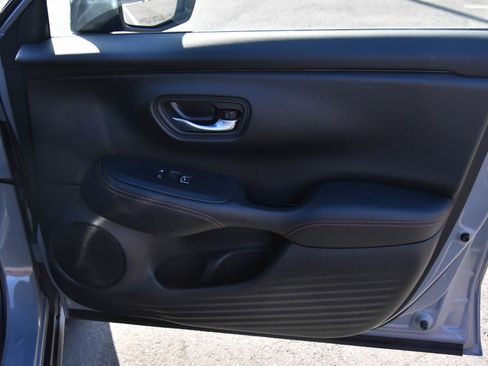 Used 2025 Honda HR-V Sport image 41