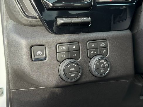 New 2026 Chevrolet Silverado 2500 ZR2 image 22