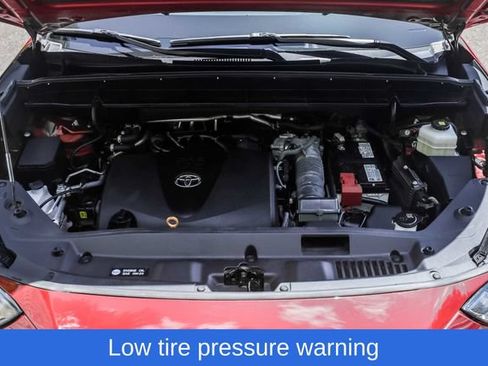 Used 2022 Toyota Highlander XSE AWD/4WD image 34