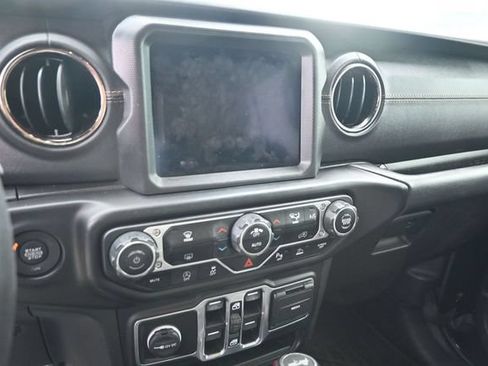 Used 2021 Jeep Wrangler Unlimited Sahara AWD/4WD image 9