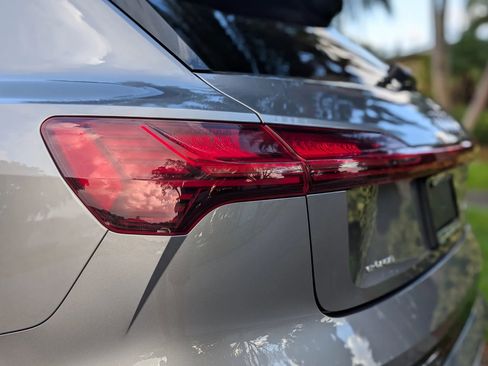 Used 2021 Audi e-tron Premium w/ Towing Package image 87