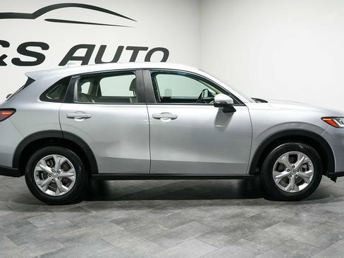 Used 2023 Honda HR-V LX image 6