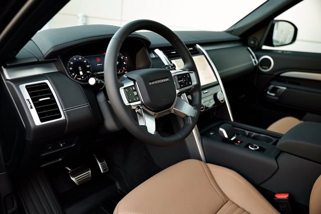 New 2026 Land Rover Discovery Limited Edition AWD/4WD image 23