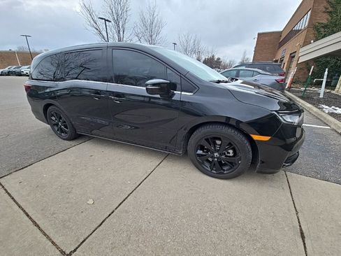 Certified 2023 Honda Odyssey Sport image 7