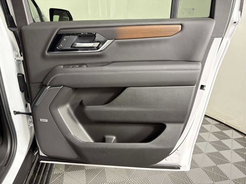 New 2026 GMC Yukon XL Denali AWD/4WD image 17