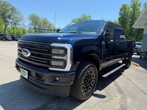 Used 2025 Ford F250 Platinum w/ FX4 Off-Road Package AWD/4WD image 7