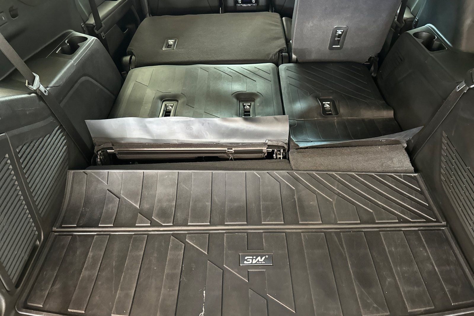 Used 2026 Chevrolet Tahoe RST w/ Comfort Package AWD/4WD image 18