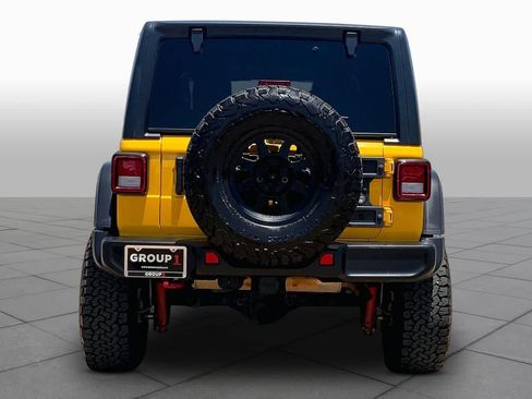 Used 2021 Jeep Wrangler Unlimited Rubicon w/ Cold Weather Group AWD/4WD image 5