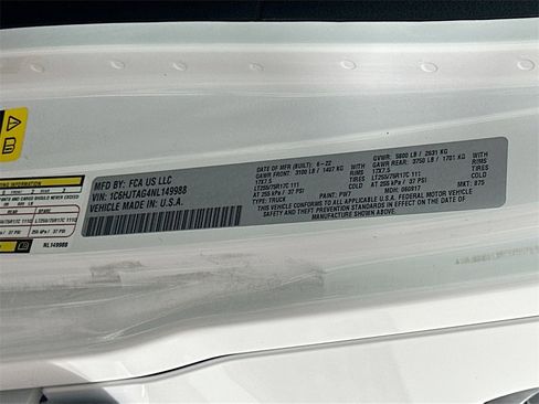 Used 2022 Jeep Gladiator Willys image 36