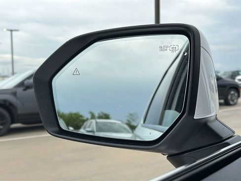 Used 2024 Hyundai Palisade Limited FWD image 19