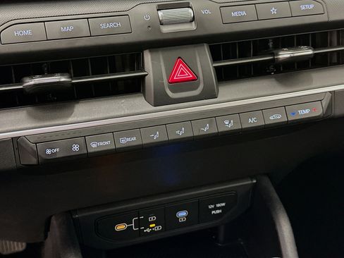 Used 2025 Kia K4 LXS image 24