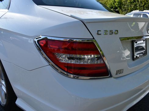 Used 2014 Mercedes-Benz C 250 Sedan image 34