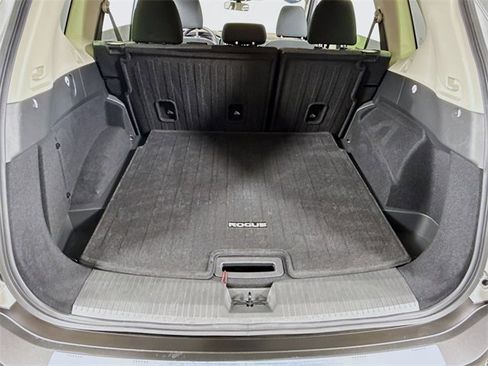 Certified 2023 Nissan Rogue SV image 34