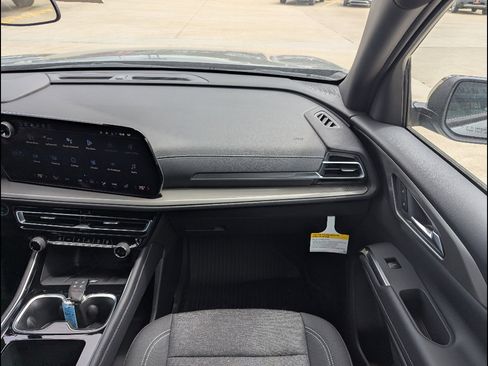 New 2026 Chevrolet Traverse LT w/ LPO, Floor Liner Package FWD image 4