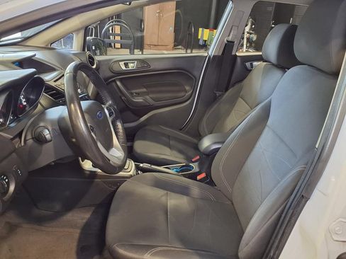 Used 2015 Ford Fiesta SE FWD image 18