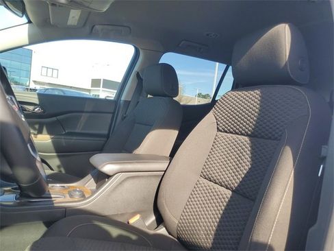 Used 2017 GMC Acadia SLE w/ Driver Alert Package I image 14