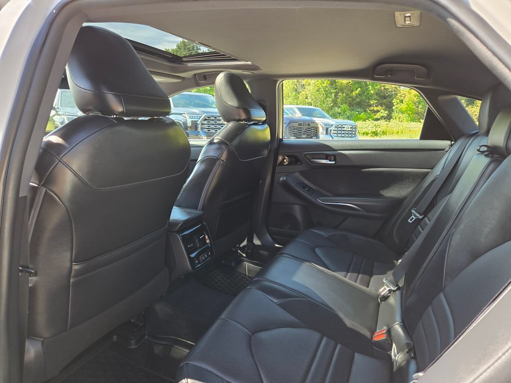 Used 2019 Toyota Avalon Touring w/ All Weather Liner Package FWD image 15