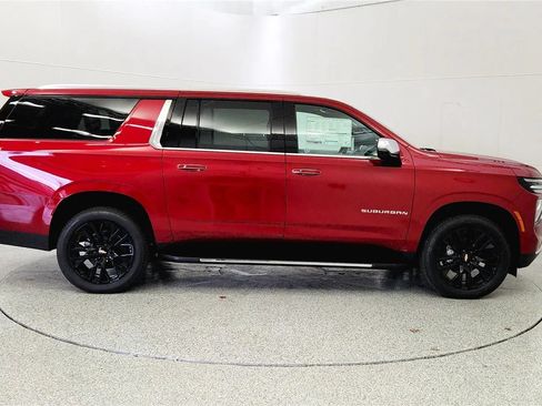 New 2026 Chevrolet Suburban Premier AWD/4WD image 8