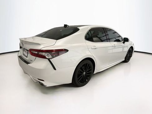 Used 2021 Toyota Camry XSE image 7