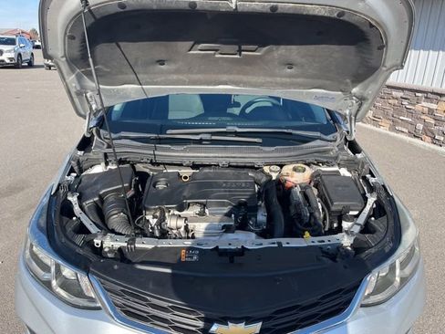 Used 2018 Chevrolet Cruze LS image 24