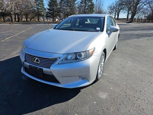 Used 2013 Lexus ES 350 w/ Luxury Pkg image 2