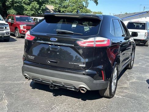 Used 2019 Ford Edge Titanium w/ Equipment Group 301A AWD/4WD image 2