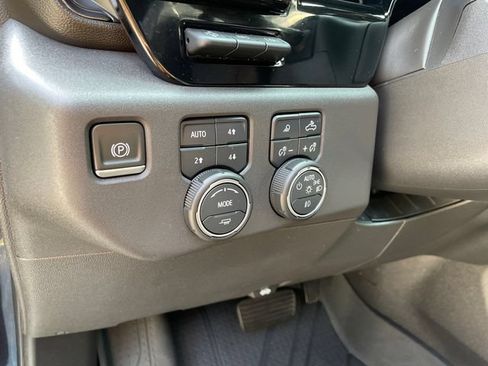 Certified 2022 Chevrolet Silverado 1500 ZR2 w/ Technology Package AWD/4WD image 27