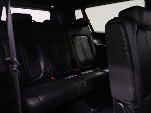 Certified 2024 Jeep Wagoneer L Series II w/ Flexible Seating Group image 19