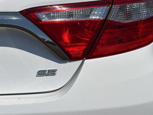 Used 2017 Toyota Camry SE FWD image 24