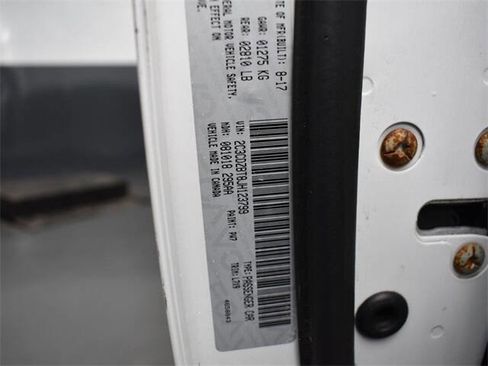 Used 2018 Dodge Challenger R/T image 4