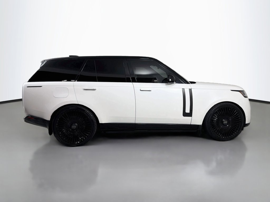Used 2023 Land Rover Range Rover SE AWD/4WD image 4