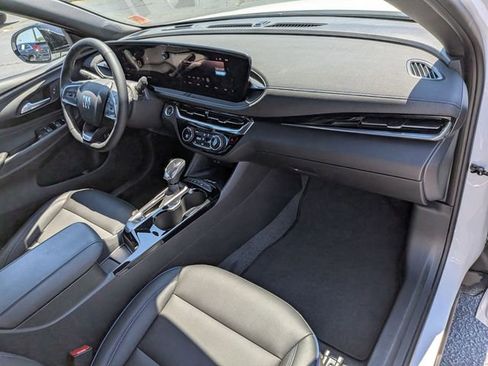Used 2025 Buick Envista Sport Touring w/ Convenience I Package FWD image 38