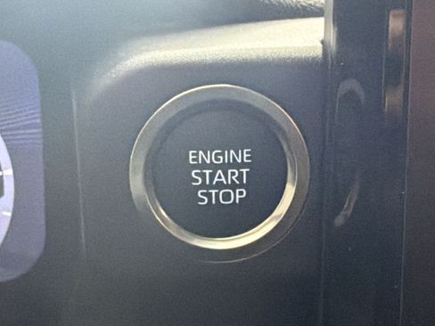 Used 2026 Toyota 4Runner Limited AWD/4WD image 17