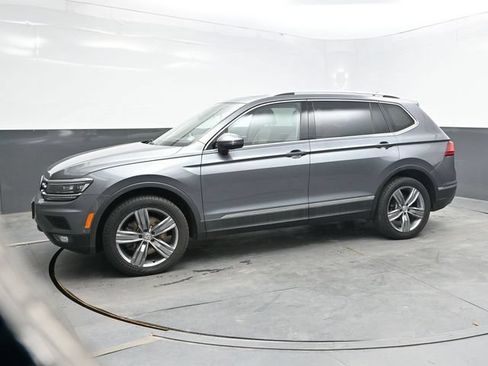 Used 2018 Volkswagen Tiguan SEL Premium AWD/4WD image 3
