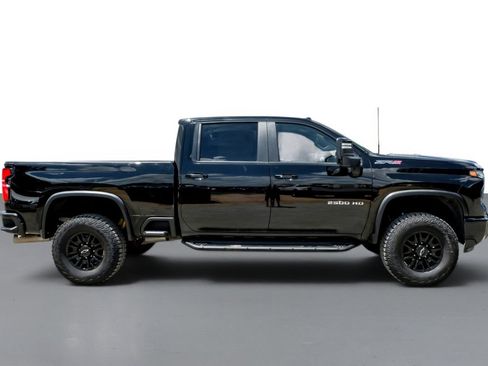 Used 2025 Chevrolet Silverado 2500 ZR2 w/ Technology Package AWD/4WD image 5